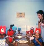 bdaypartyataboriginalkinderthatmumsestwithsavethechldreninashford1971.jpg